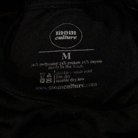 𝅺$ 5 $ add on - Mom Culture. Black & pink support your fellow mama kind tshirt. - Picture 4 of 6